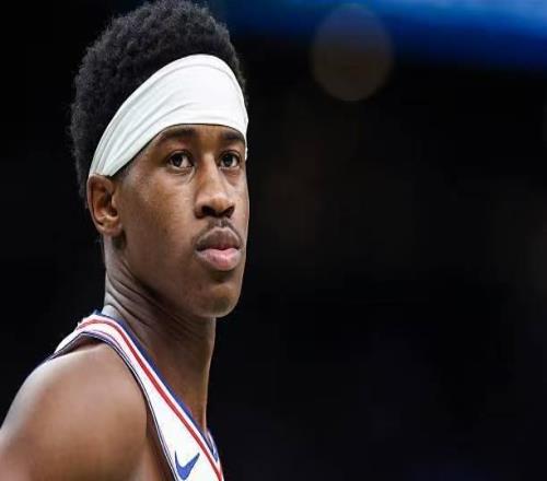 豪取30+两双！76人后场新秀有能力成为攻守兼备的全能型球星