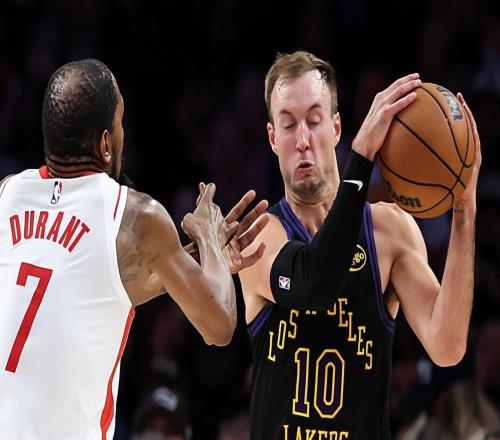 季后賽前兩場豪取50分！湖人后場新援的能力被嚴重低估了