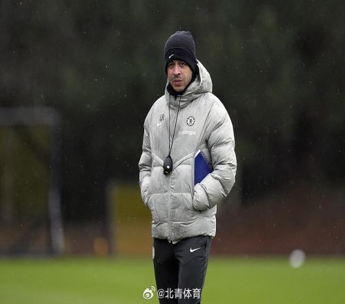 切爾西官宣主帥羅塞尼爾下課，執(zhí)教僅3月，此前聯(lián)賽5連敗0進(jìn)球創(chuàng)造隊(duì)史114年最差戰(zhàn)績(jī)，“藍(lán)軍”下賽季歐戰(zhàn)資格已岌岌可危
