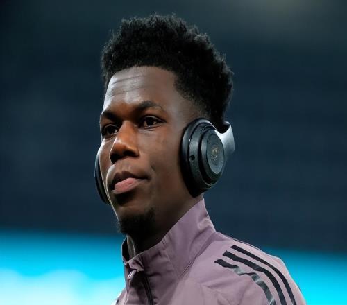 曼聯為補強中場，今夏或強挖皇馬中場天才妖星，胖虎最佳接班人