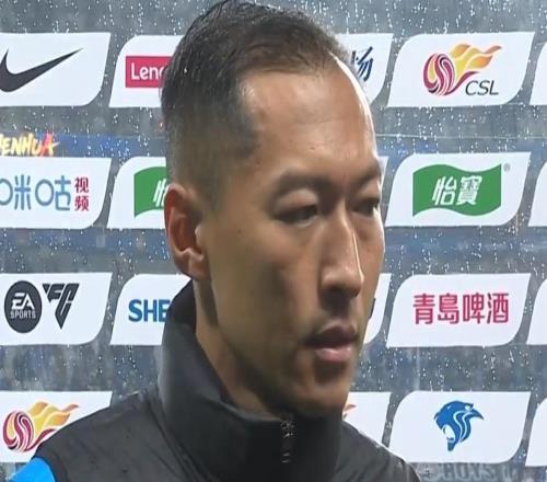 吳曦：為申花出戰(zhàn)200場聯(lián)賽很開心，未來將奉獻(xiàn)更多精彩比賽