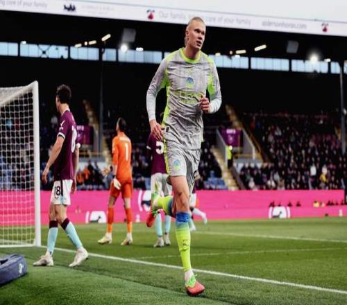 10！哈蘭德救主，曼城雙喜臨門，豪取5連勝，反超槍手登頂英超