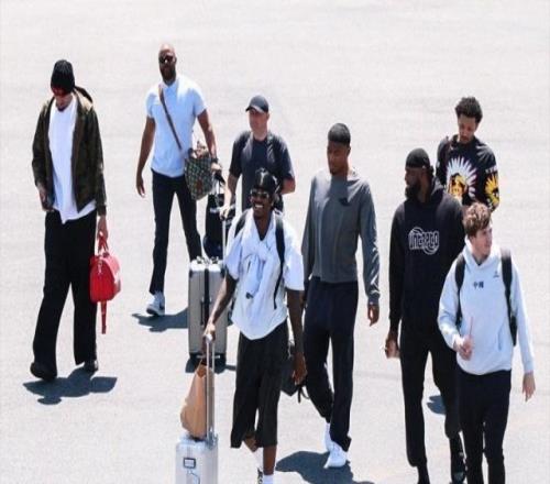 湖人利好！里夫斯狀態(tài)升級為出戰(zhàn)成疑，或提前復(fù)出