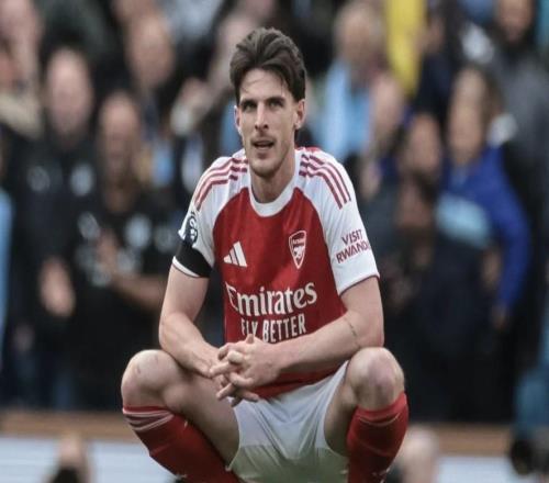 內(nèi)維爾：賴斯鼓勵隊友爭冠未結(jié)束時，我在想你們已經(jīng)沒戲了