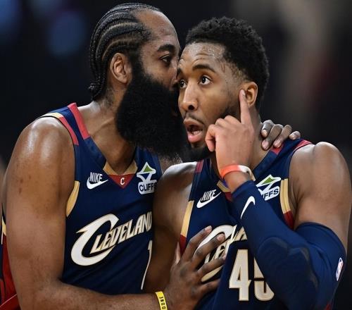 27%！16%！客场不敌猛龙，骑士揪出最大水货，他真不值1410万年薪