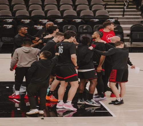 吝嗇鬼！開(kāi)拓者老板被批！NBA總裁緊急回應(yīng)