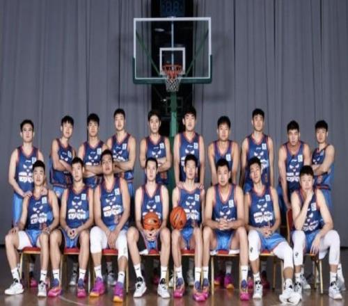 42战全败！四川主帅：只要有人坚守四川男篮就不会倒下，对不起大家