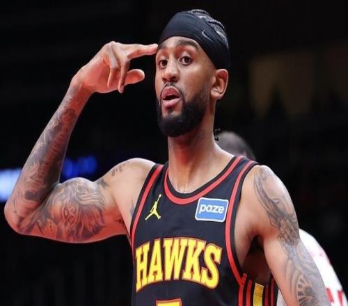 沃克當選進步最快球員老鷹球員連續獲得該獎