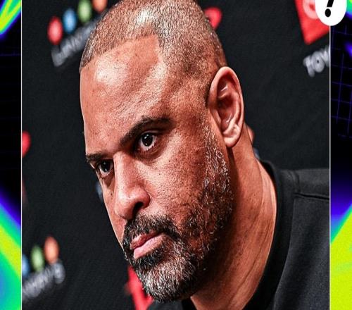 烏度卡眼神渙散復(fù)盤失利！無法理解神奇失誤送好局美記稱該解雇