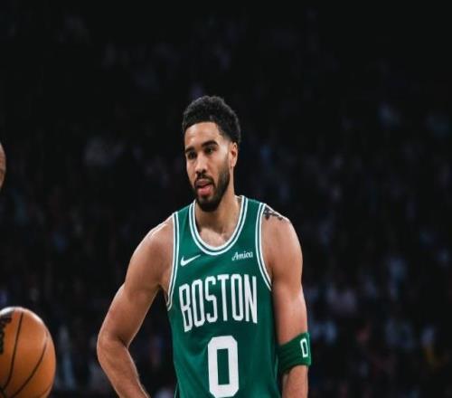 塔圖姆25+4+7，杰倫布朗25分超越隊史傳奇，綠軍險勝殘陣76人