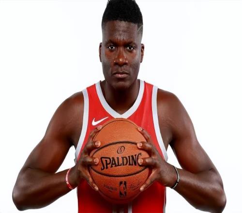 火箭這替補(bǔ)配置真沒法看！全場(chǎng)3分，防守還不行，上場(chǎng)就丟分！