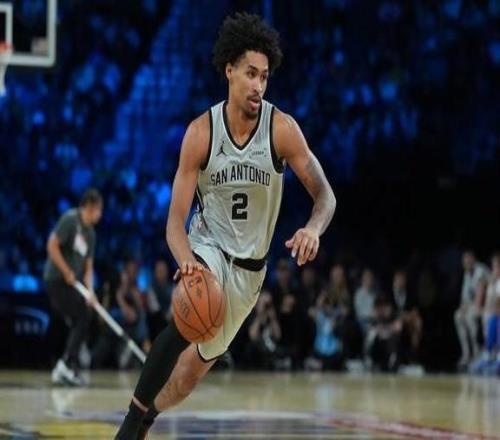 27分！马刺新星创季后赛历史比肩科比，文班缺阵照样赢