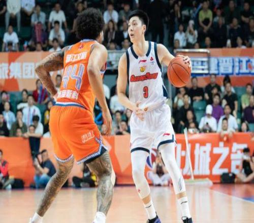 愧拿600万顶薪！6中1+正负值最低，球迷：这球商和视野练什么控卫