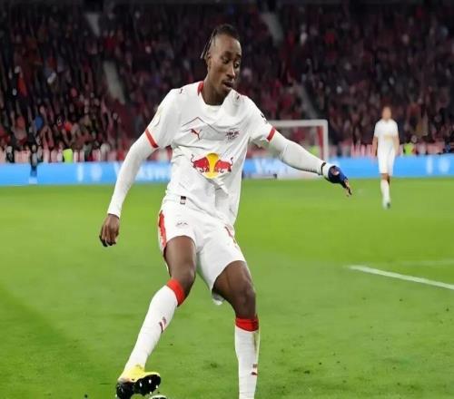 1億歐！邊路“大殺器”進(jìn)入市場(chǎng)！利物浦巴黎展開(kāi)競(jìng)購(gòu)！