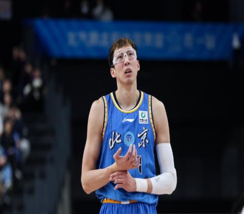 CBA數據王出爐：外援5項第一李添榮三分王周琦本土籃板王