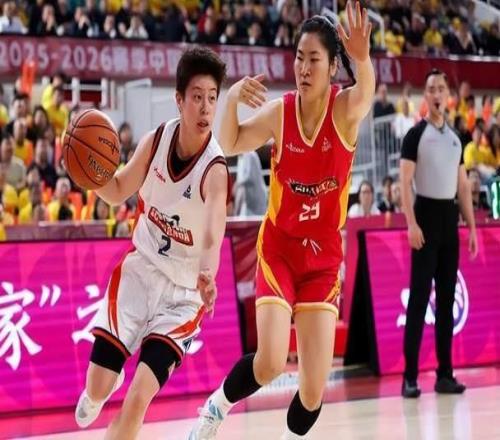 宮魯鳴看走眼了山東姑娘扛起女籃霸主，4年拿3冠，或重返國家隊