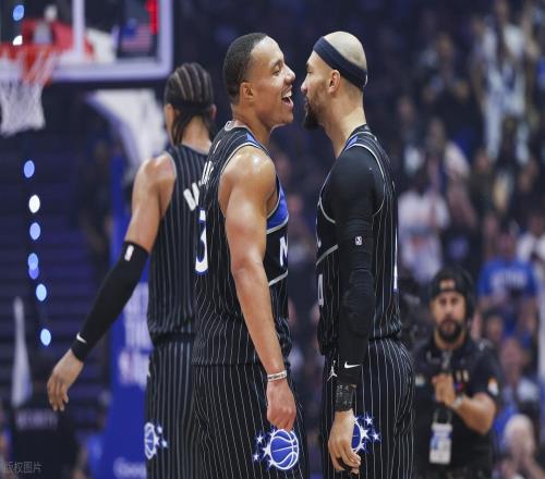 亚历山大砍42分仍无缘日最佳，抱歉，道苏姆打破NBA尘封50年纪录