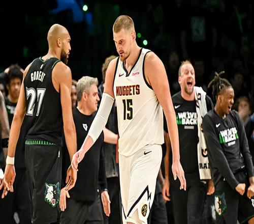 惨烈31！华兹重伤，3人伤退2人驱逐，掘金3连败，约基奇24+15