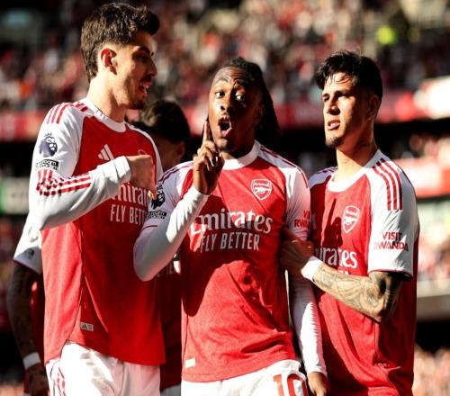 10險勝！英超榜首易主，埃澤轟入世界波，阿森納超越曼城登頂