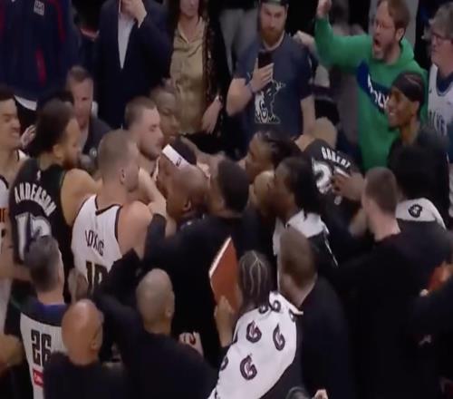 输急眼了麦丹1.3秒上空篮，约基奇狂奔半场追人引发大冲突