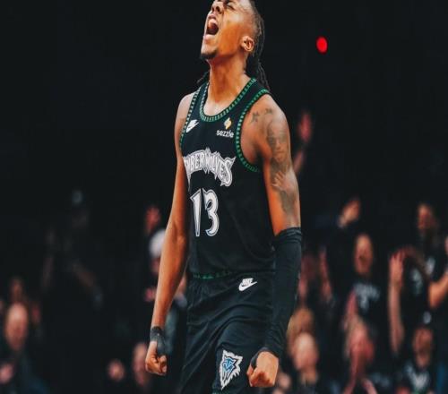 31，森林狼拿赛点！爱德华兹受伤+迪文岑佐重伤，约基奇输急眼