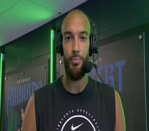 戈貝爾：這是季后賽而且時(shí)間還沒走完，約基奇沒必要這么生氣