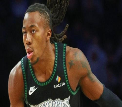 板凳奇兵，多森姆17投13中，爆砍43分帶領(lǐng)森林狼拿下G4