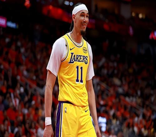 攻防兩端繼續(xù)強(qiáng)勢(shì)輸出，湖人替補(bǔ)中鋒的狀態(tài)看起來(lái)越來(lái)越好了