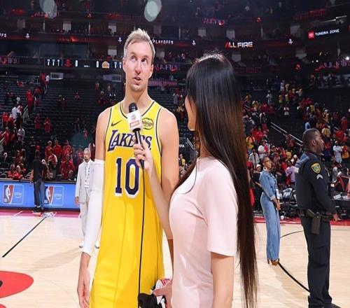 出場時間太多了，湖人后場大將在G3中的狀態也出現了明顯的起伏