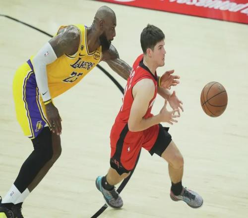 火箭扎心了！1713勝2負！載入NBA季后賽史冊