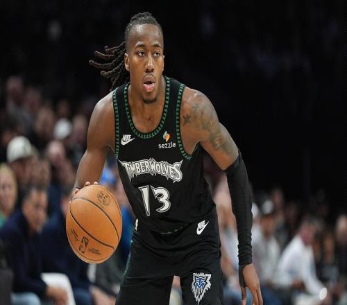 約基奇暴怒，1.3秒爆發(fā)沖突！13落后，輸急眼了