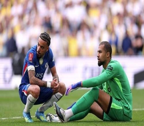 郵報：恩佐想和麥克法蘭溝通，隨即示意桑切斯倒地接受治療