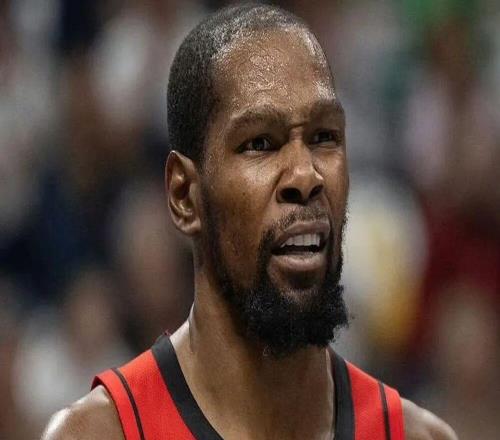 橫掃失敗！3人驅逐！湖人狂送23失誤+17斷！