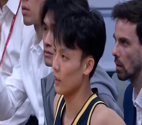 广东3消息！徐昕获两大奖，徐杰无缘最佳阵容，萨林杰签约新球队