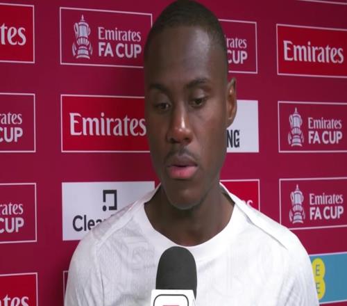 查洛巴：恩佐永遠拼盡全力，跑動很積極，全心全意為球隊效力