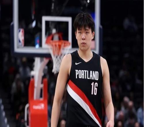 馬刺大勝開拓者，楊瀚森再現五零之光，季后賽累計出場超3分鐘