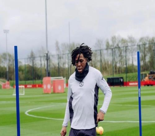 罗马诺：曼联仍关注埃德森曼晚：多尔古力争复出战利物浦