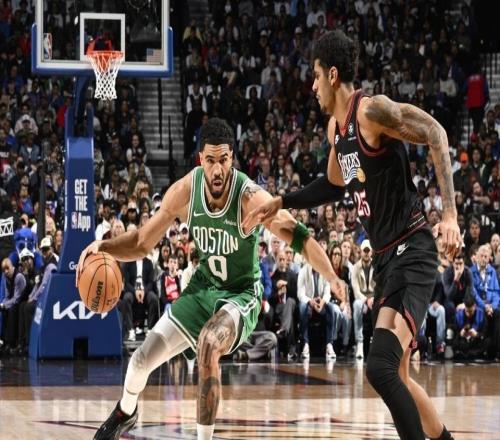 綠軍24三分創(chuàng)紀(jì)錄大勝76人31塔圖姆30+7+11恩比德復(fù)出26+10