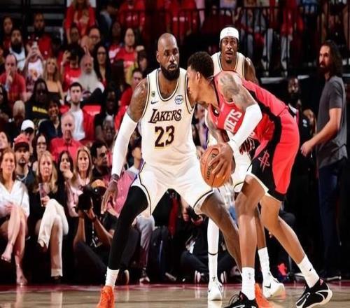 湖人慘敗火箭回到主場繼續賣票，詹姆斯一數據很不正常，肖華笑了