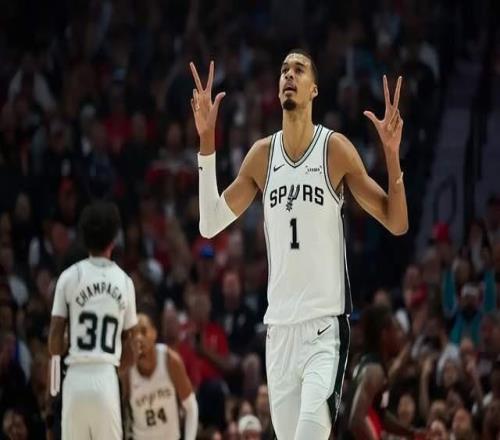 文班亞馬復出，狂砍27+11+3+4+7，助馬刺逆轉，賽后發聲，真會說