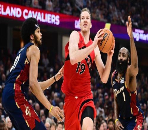 季后賽又拉了！2場比賽15次失誤，再這樣打下去，奪冠真沒希望了