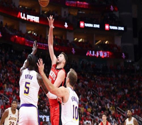 火箭主帅抨击湖人艾顿在G4被驱逐出场太轻：判罚标准比以前宽松了