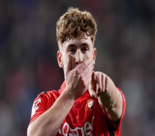 阿斯：皇馬和奧薩蘇納都希望明夏決定穆尼奧斯未來，但這很難