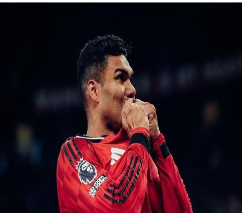 秘密武器，卡塞米羅已斬獲11粒頭球是加盟以來英超球員第四