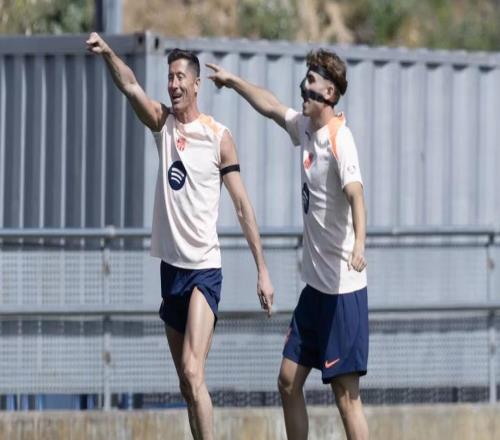 阿斯：萊萬原計(jì)劃4月公布未來，但提前鎖定聯(lián)賽冠軍使其推遲