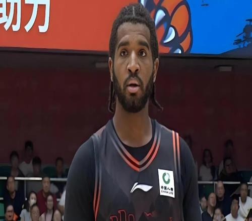 季后赛今夜打响！CCTV5直播，山东男篮4好消息1坏消息，赢球有戏