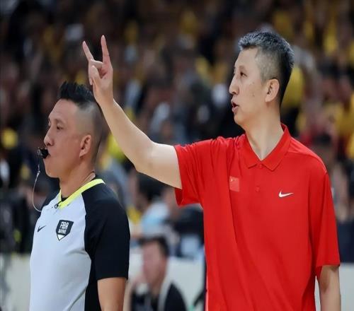 男篮6月热身赛确定！对阵三大劲旅，大名单19选12，2大主力很强势