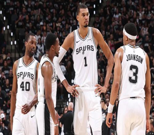 轟17分3斷！馬刺又一20歲新星崛起：圣城三少閃耀提前沖冠