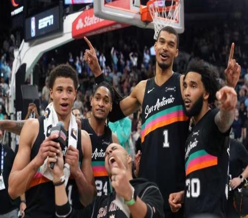 季后赛最新战报！2队晋级5队夺赛点骑士天王山火箭掘金翻盘有望