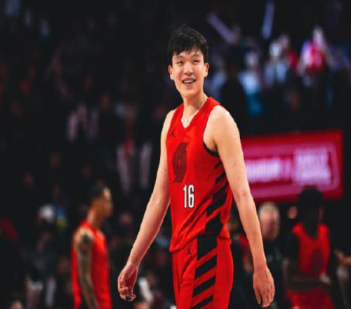 杨瀚森官方工作室总结新秀赛季：晒高光集锦练级之旅还在继续